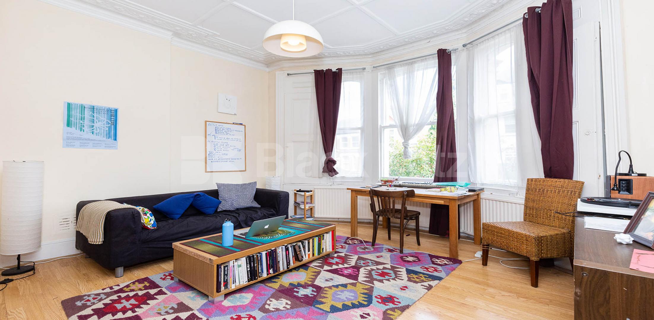 			1 Bedroom, 1 bath, 1 reception Flat			 Muswell Avenue, Muswell Hill